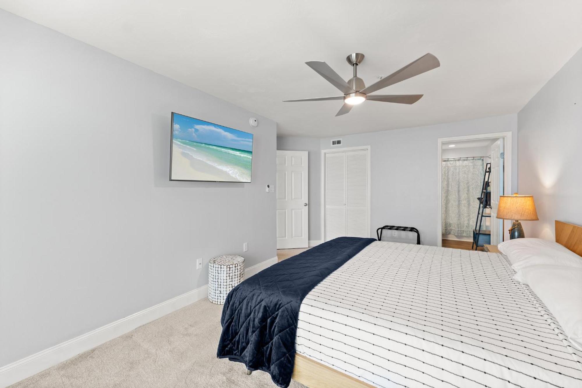 Seaglass - Oceanfront With Expansive Balcony